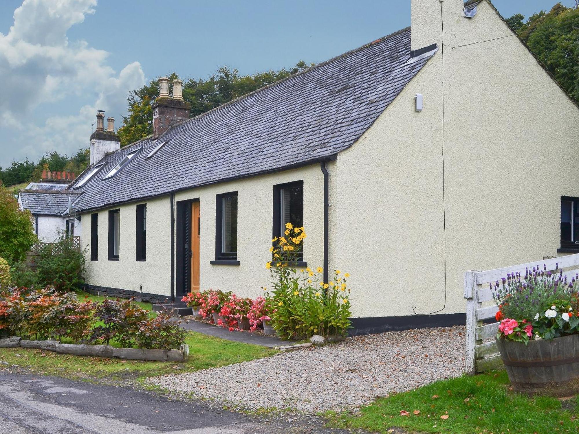 Kinnettas Cottage ストラスペファー エクステリア 写真